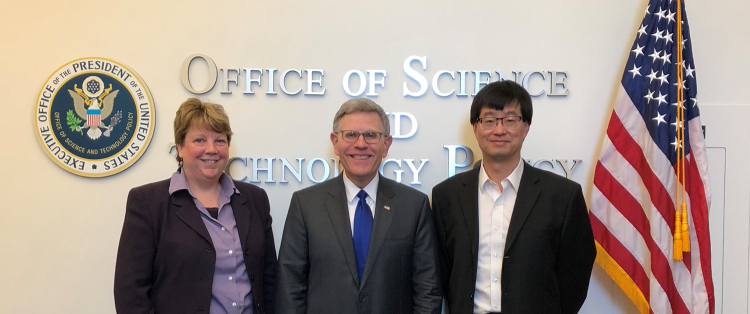 CU Boulder delegation meets with leadership at White House to discuss quantum research, industry collaboration