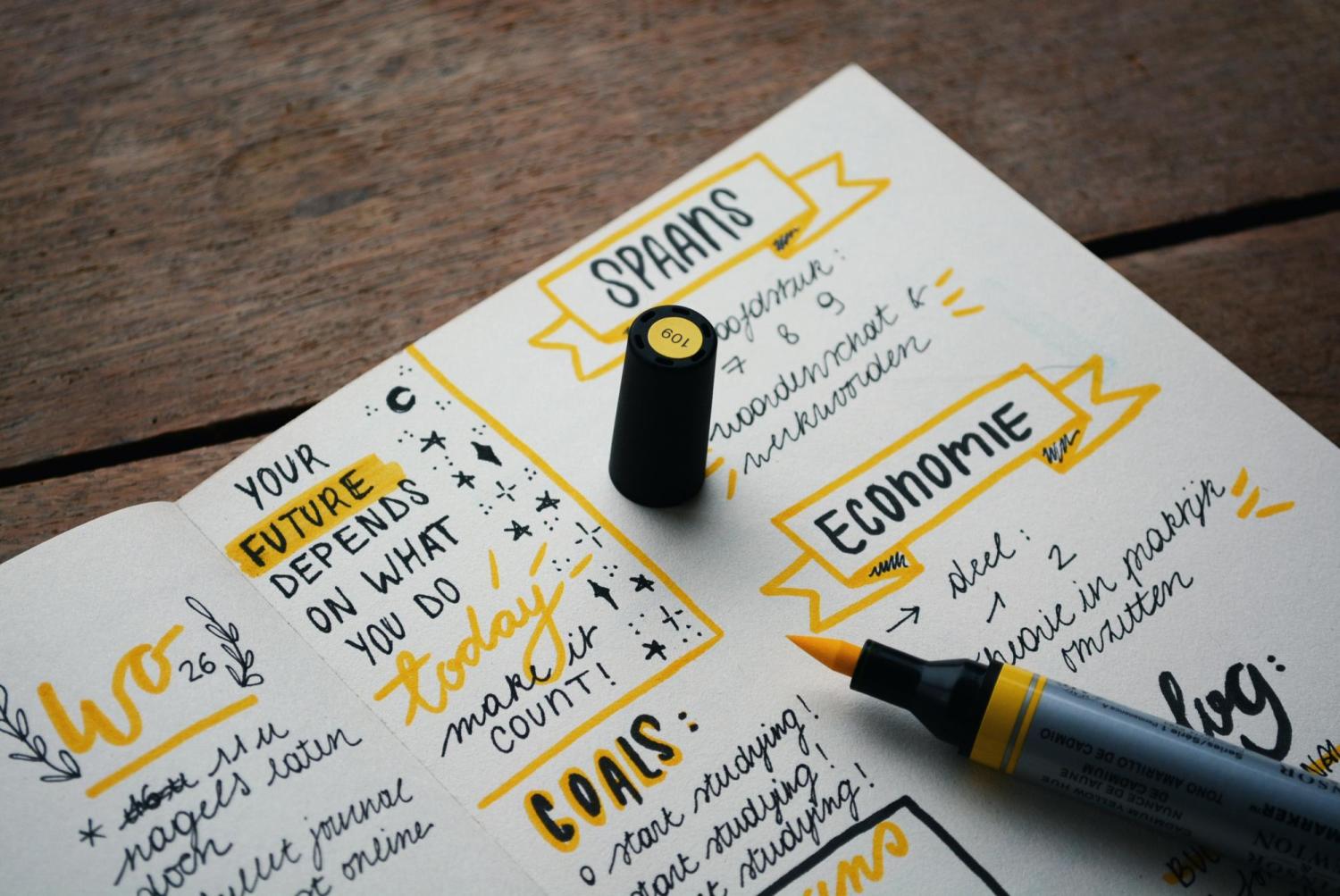 Calendar with notes and highlighter, Photo by Estée Janssens