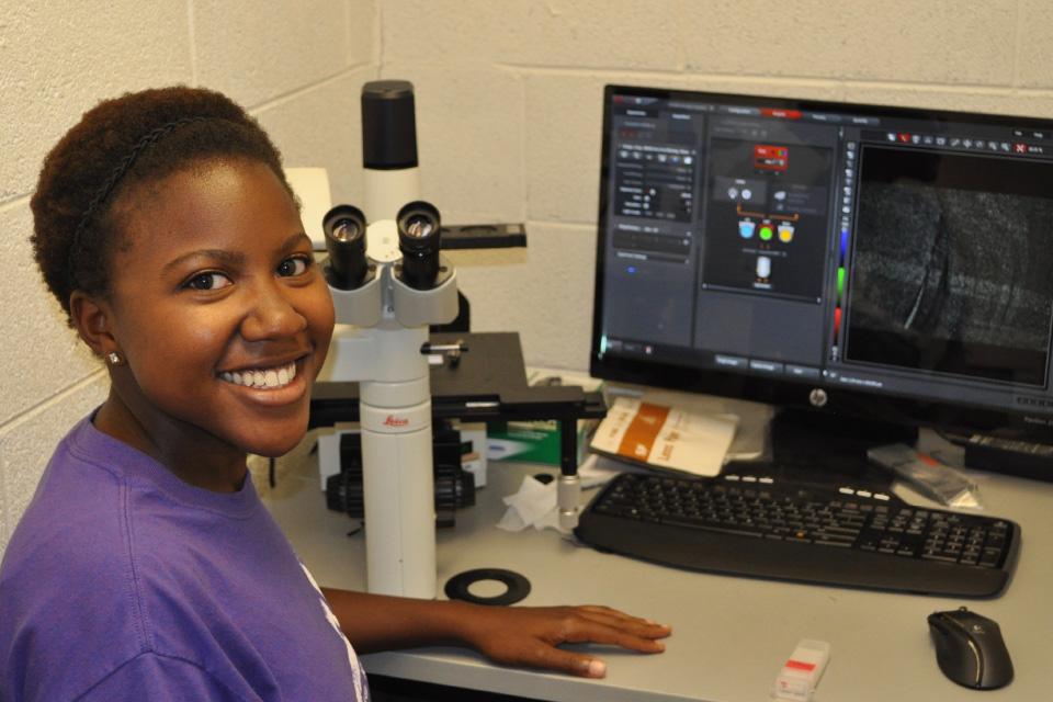 Former SMART student in Dr. Ehringer’s lab, Aliyah Bolton, is now a medical student at Drexel University College of Medicine.