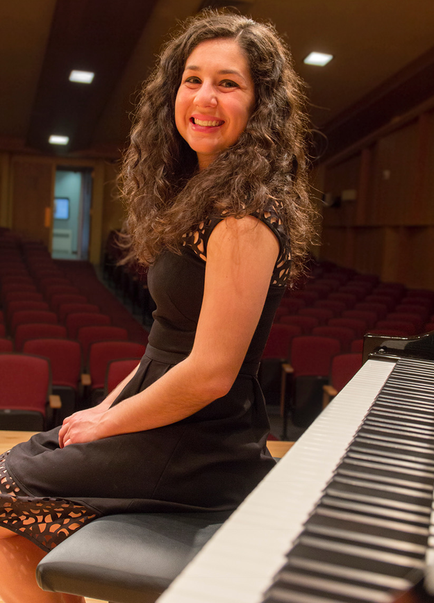 Elana Weiner, 2017-2018 Jewish Studies Valedictorian