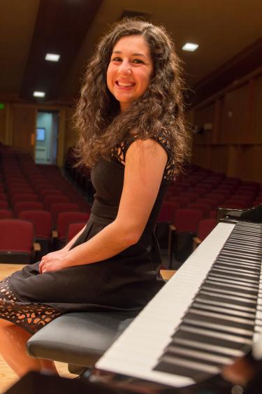 Elana Weiner, 2017-2018 Jewish Studies Valedictorian