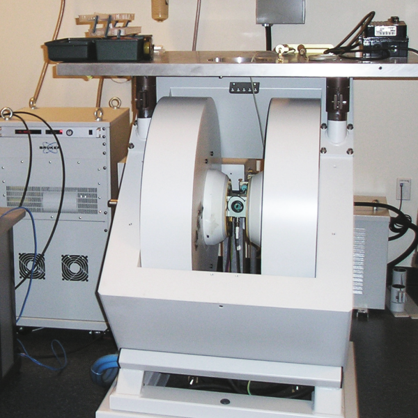 cw  X-Band EPR spectrometer Elexsys 500