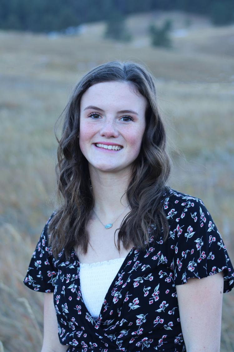 A professional photo of Emma Peters