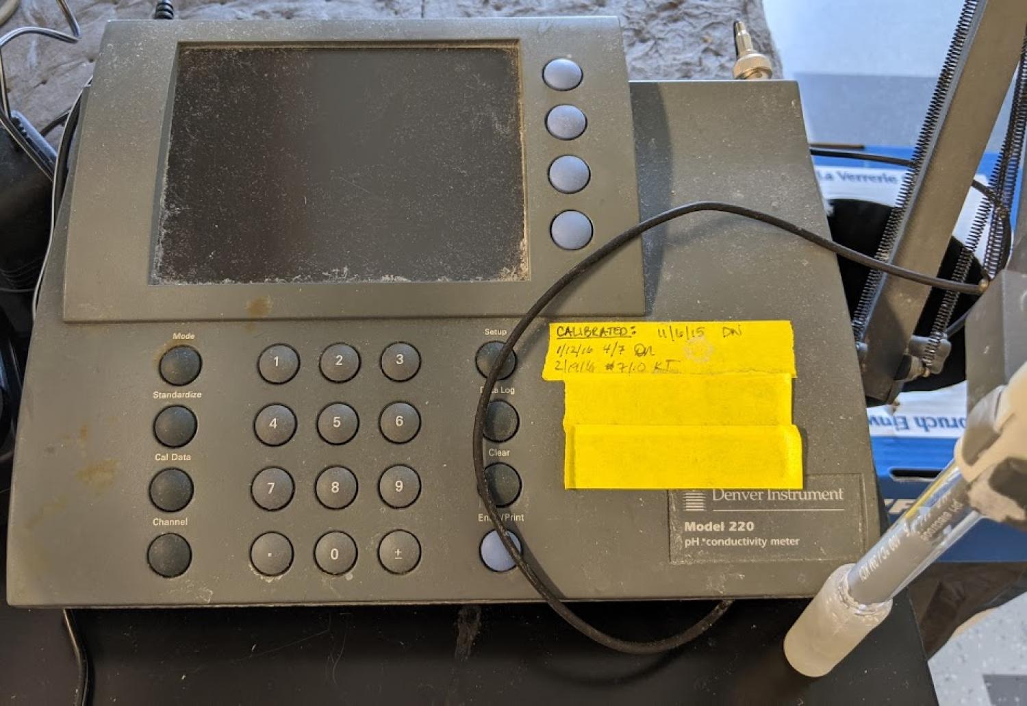 Denver Instruments Model 220 pH Meter