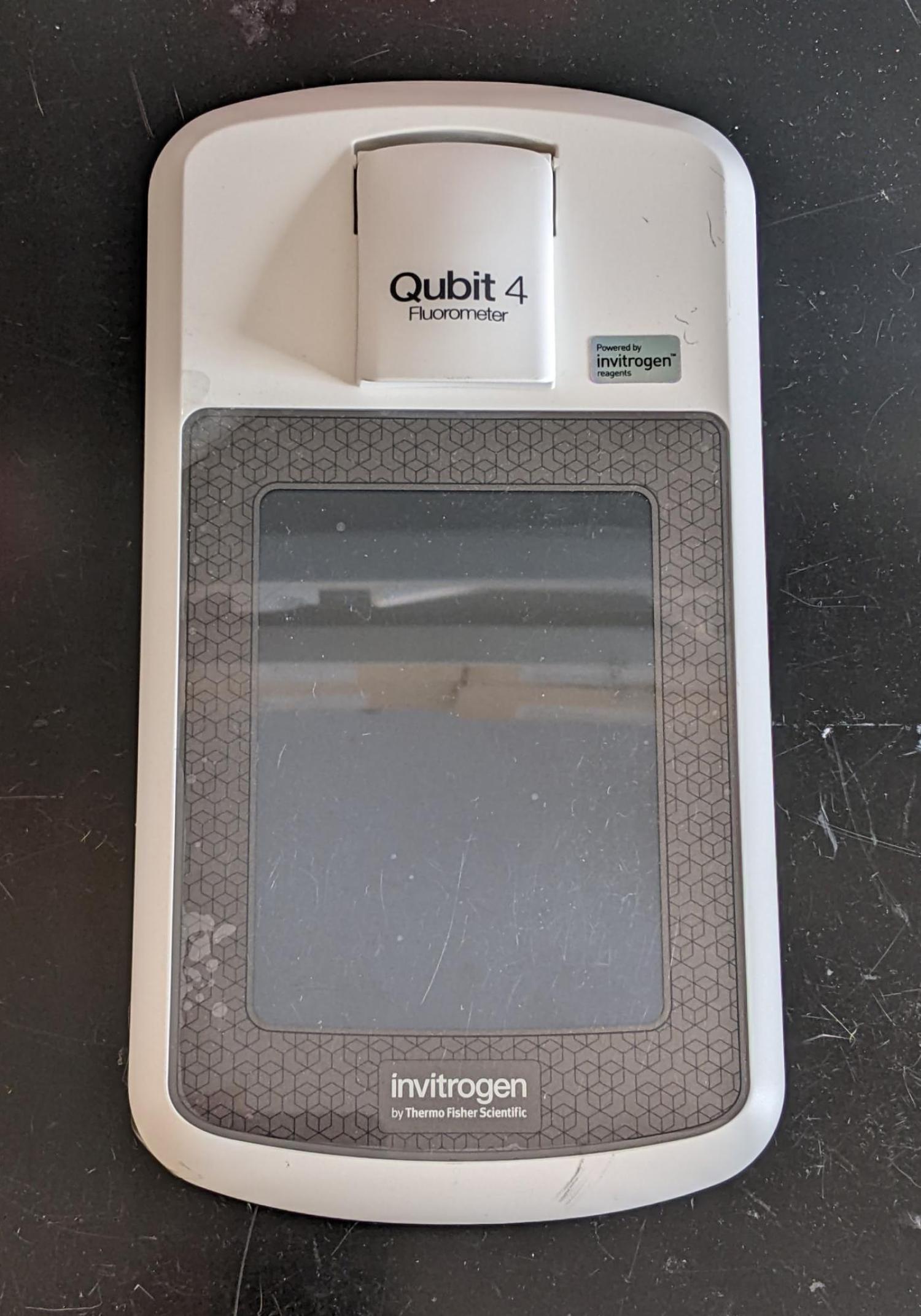 Qubit 4 Fluorometer