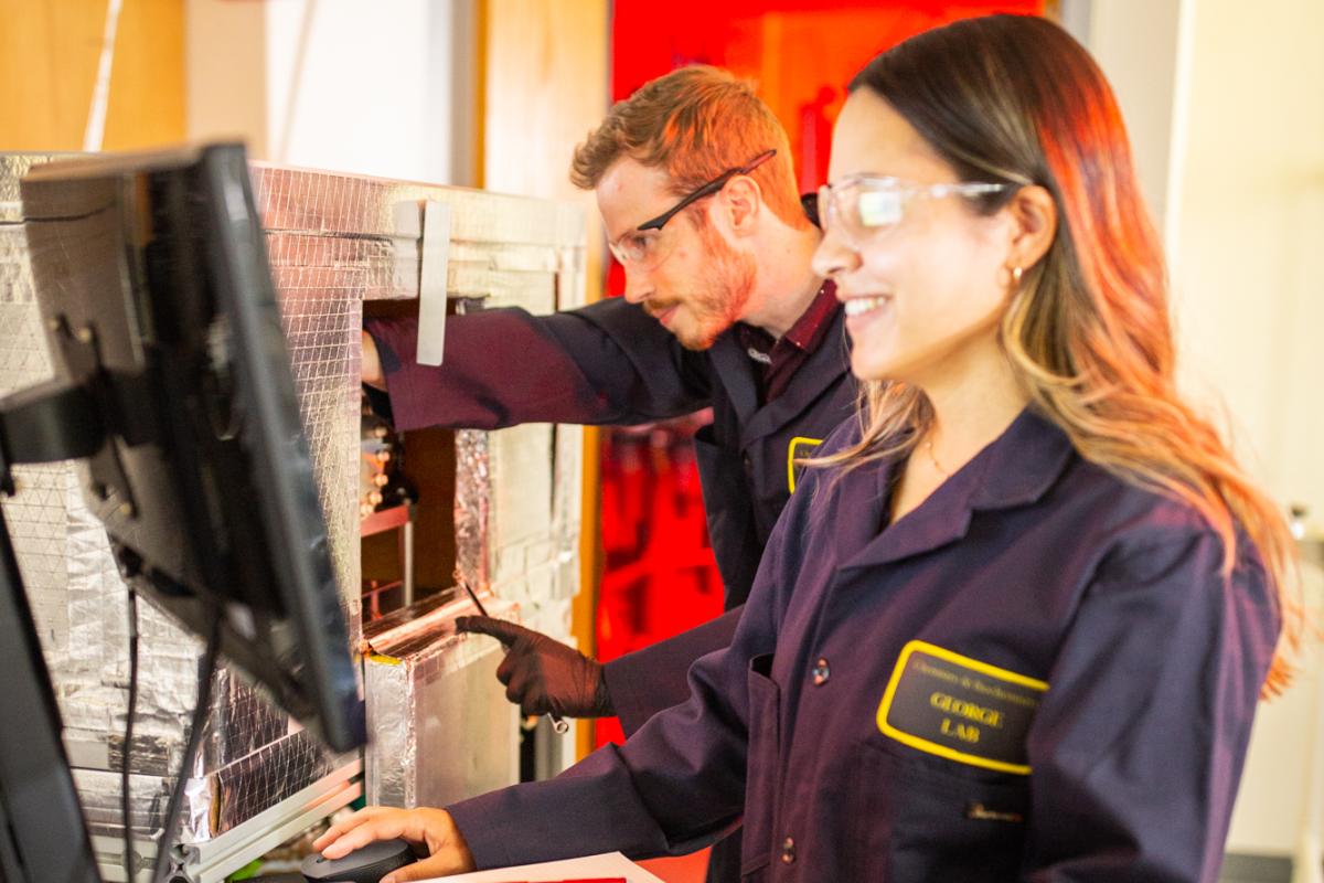 Janine Sempel & Jack Widmer at Rotary ALD MLD Reactor for Particle Coating; Atomic Layer Deposition, Molecular Layer Deposition