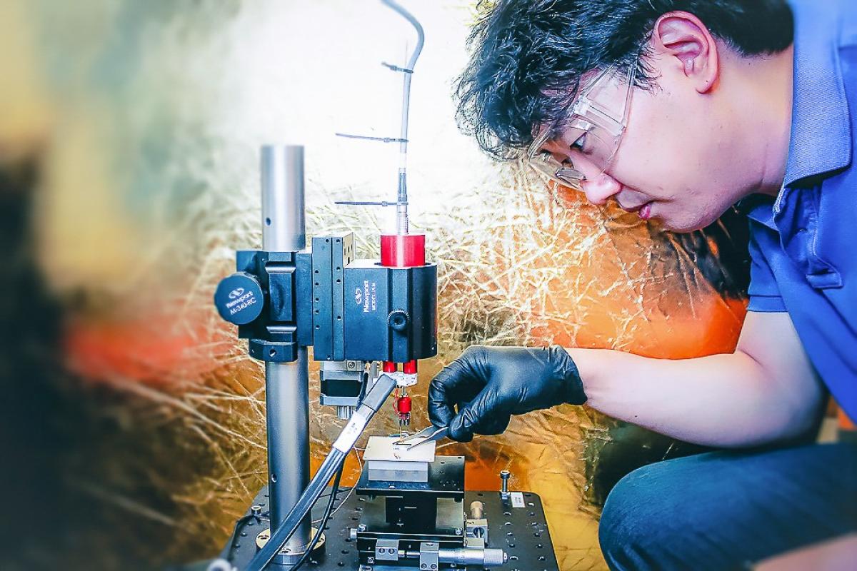 Taewook Nam at the Kelvin Probe