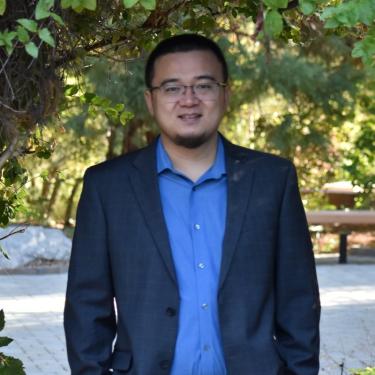 Headshot of Yang Han