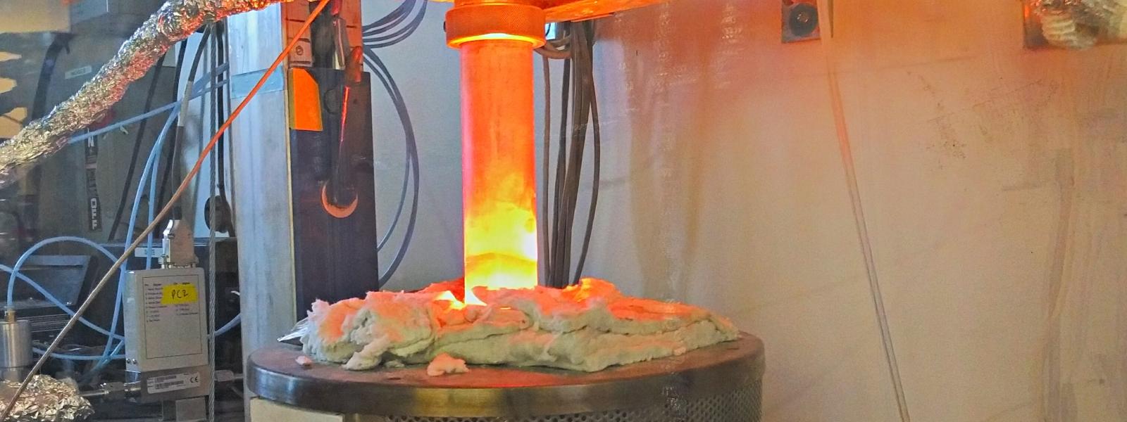 High temperature water splitting reactor