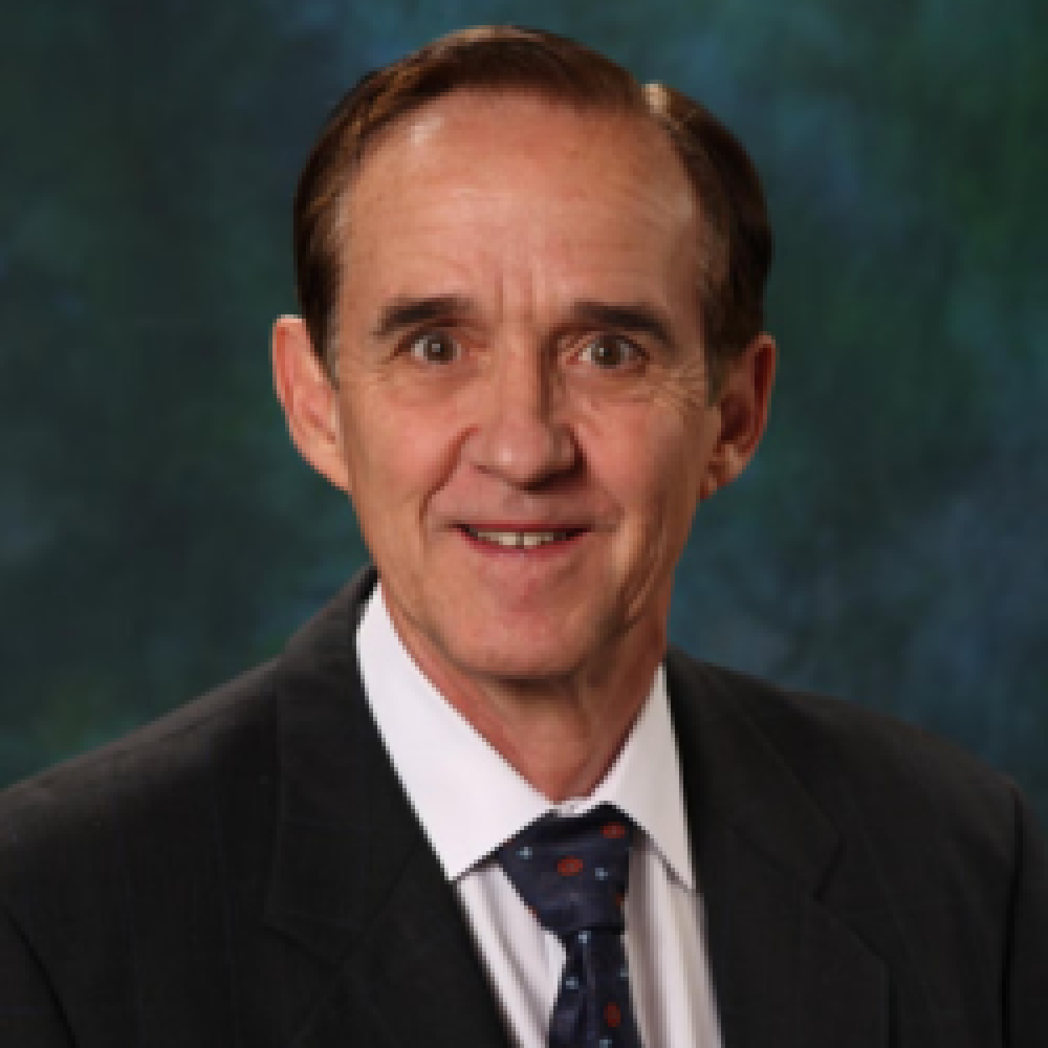 Christopher Mueller headshot