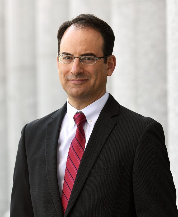 headshot AG Weiser