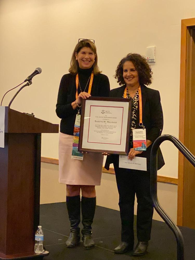suzette receives award