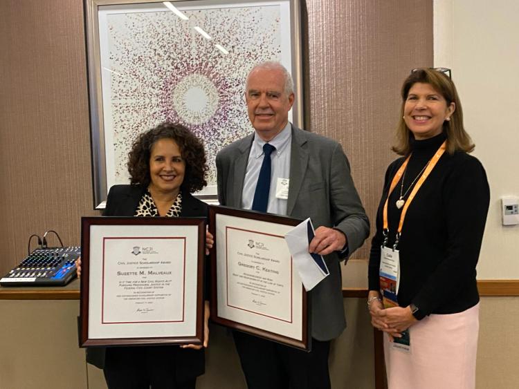 suzette receives award