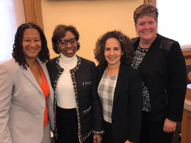 Suzette Malveaux