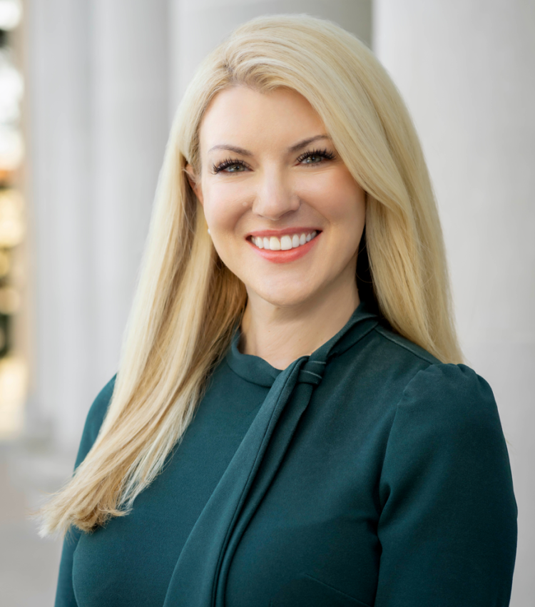 Amy Parsons headshot