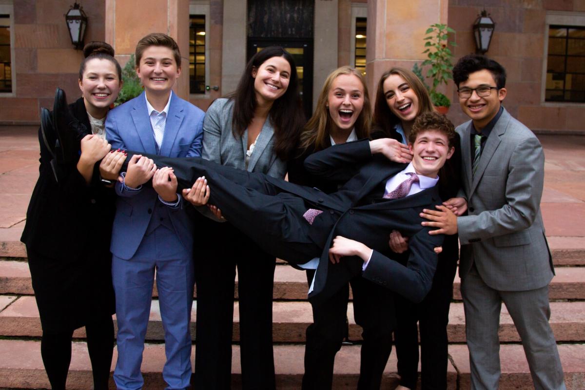 Students from PLC posing in front of Norlin Library