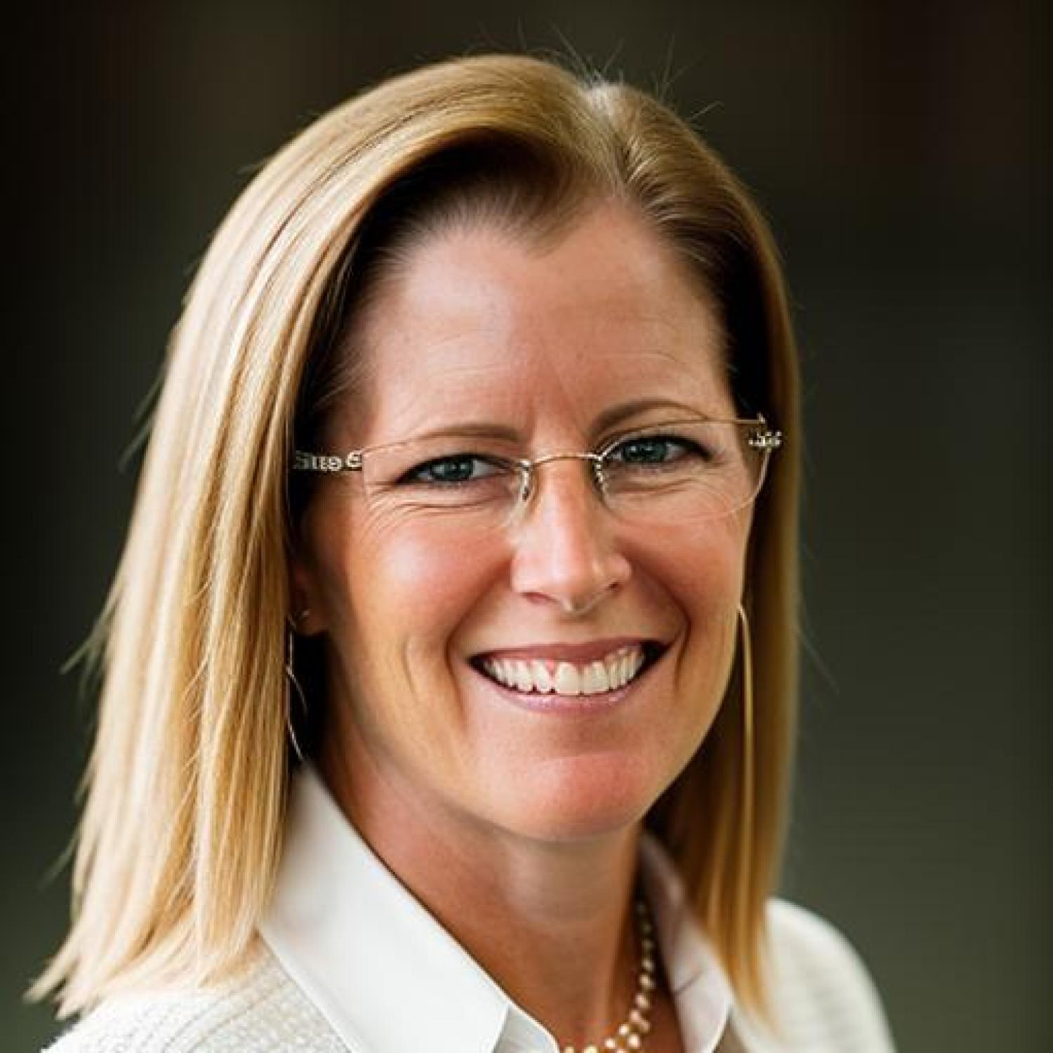 Rebecca Callahan Headshot