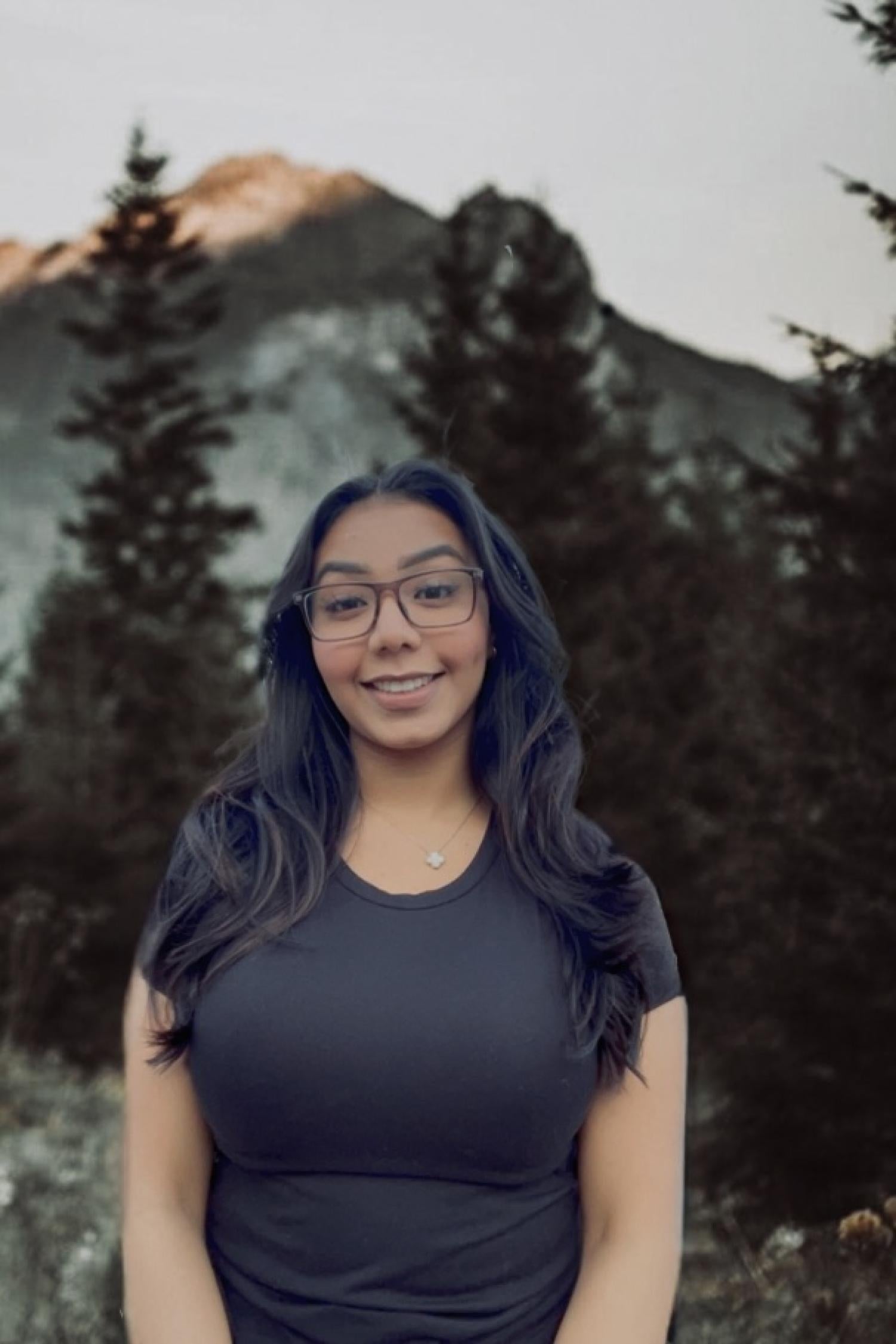 Ariana Sosa Headshot