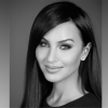 Molly Bloom Headshot