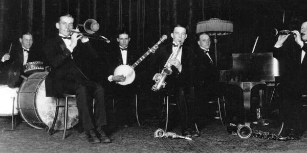 Glenn Miller band playing at the Curran Theater