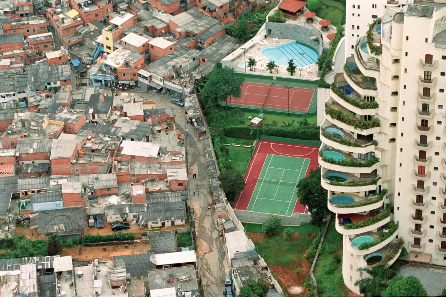 Paraisopolis, a favela in Sao Paulo, next to its wealthy neighbor Morumbi
