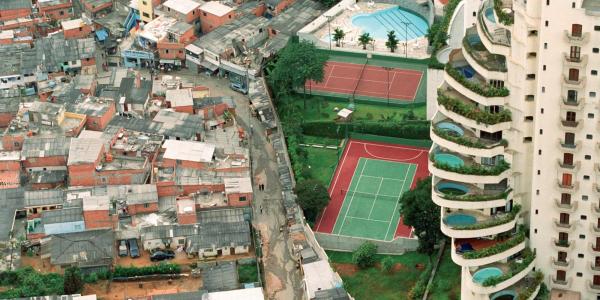 Paraisopolis, a favela in Sao Paulo, next to its wealthy neighbor Morumbi