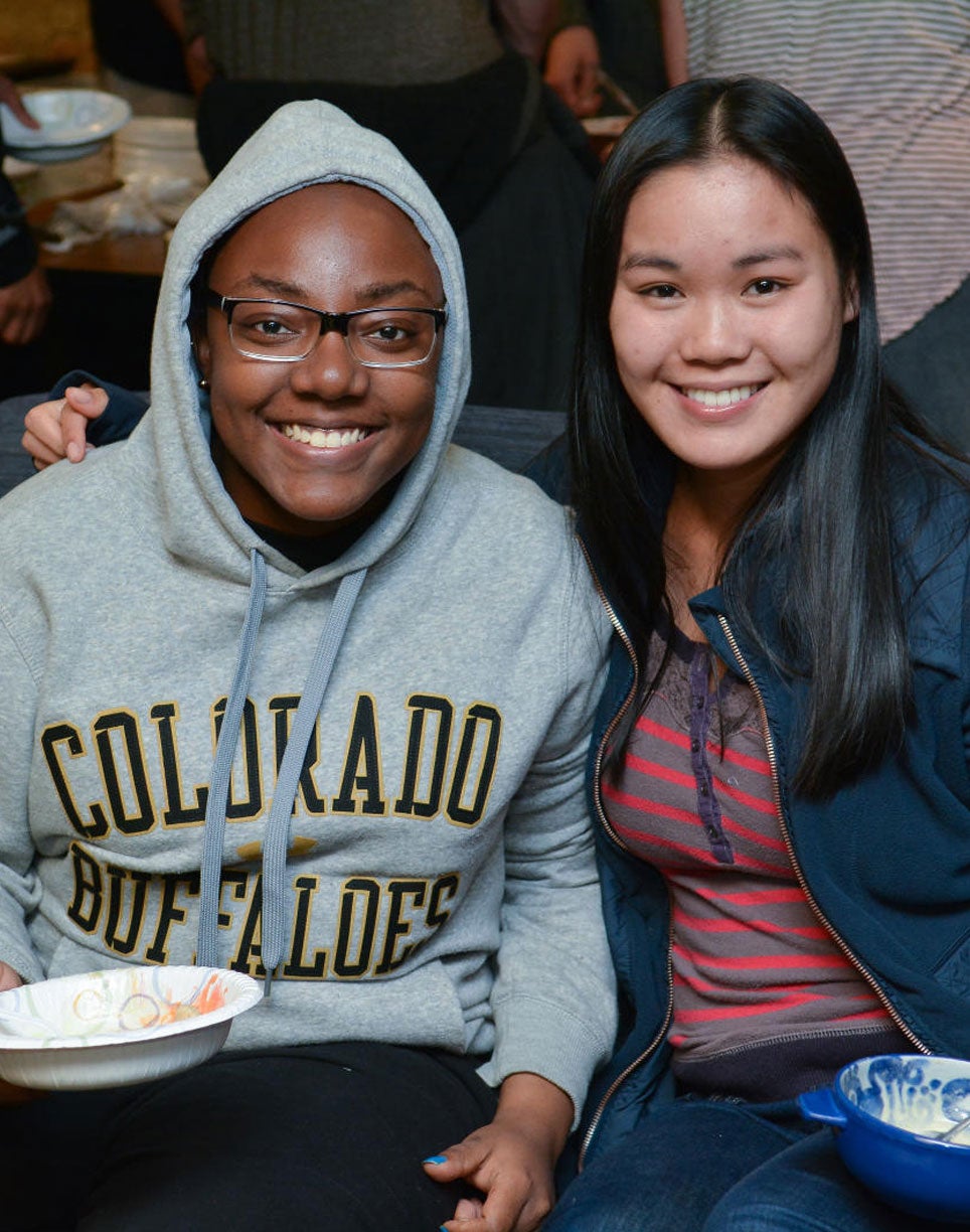 Smith students eating dessert