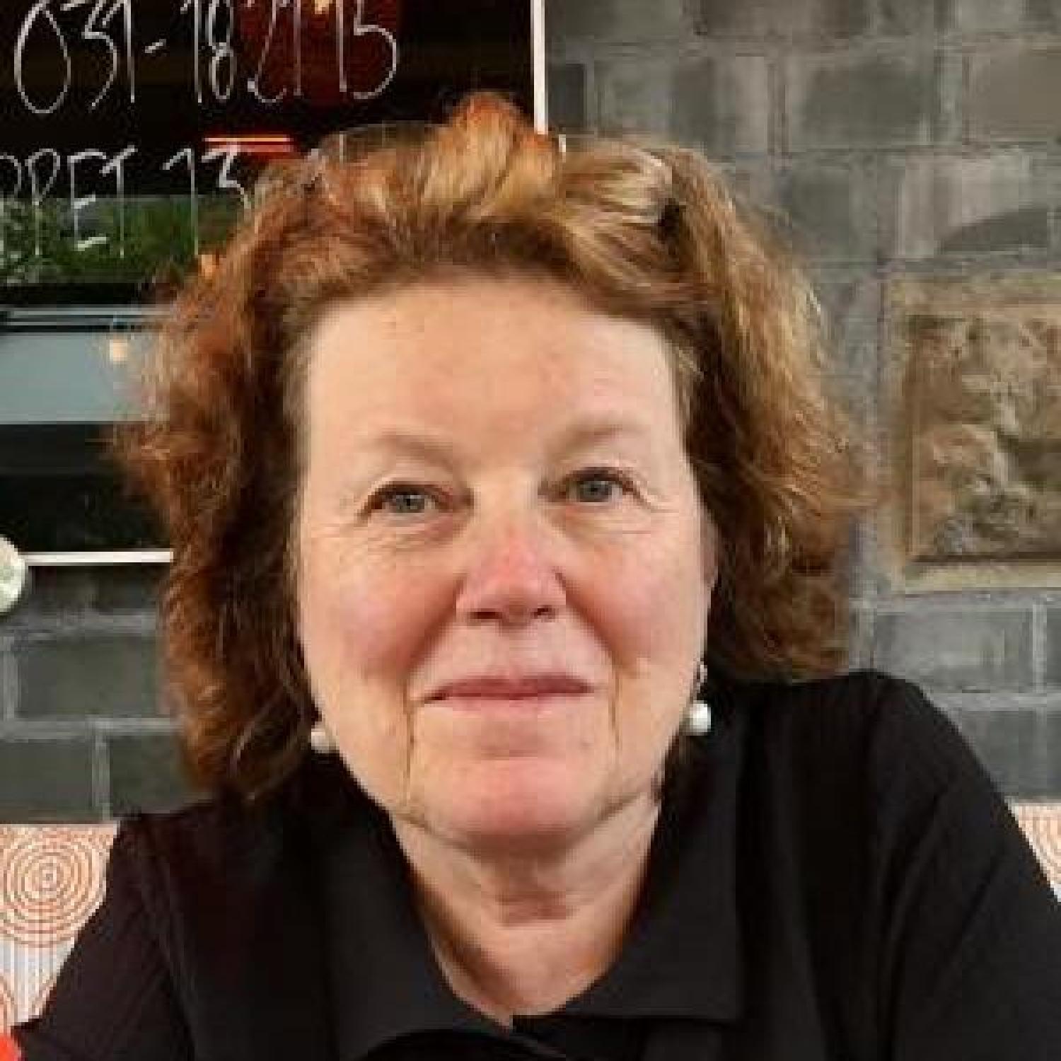 Professor Leslie Leinwand
