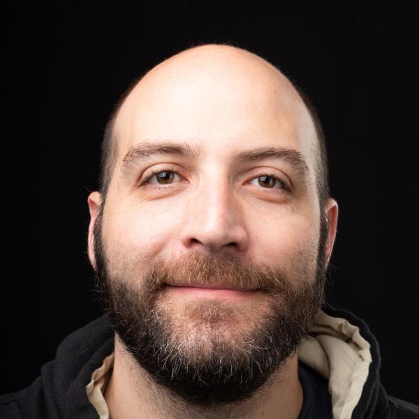 Nicolas Lenk headshot