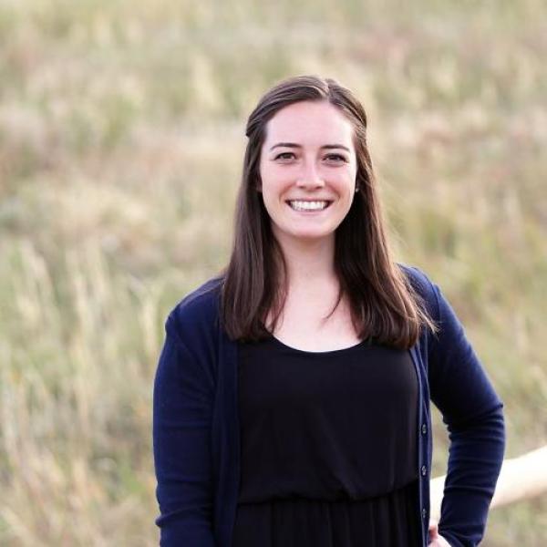 Katie Simon Headshot