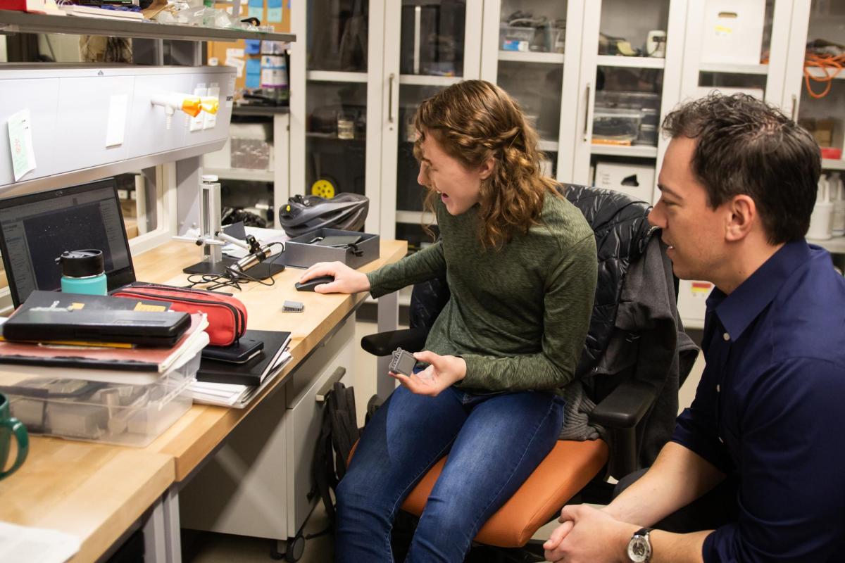faculty advisor in lab