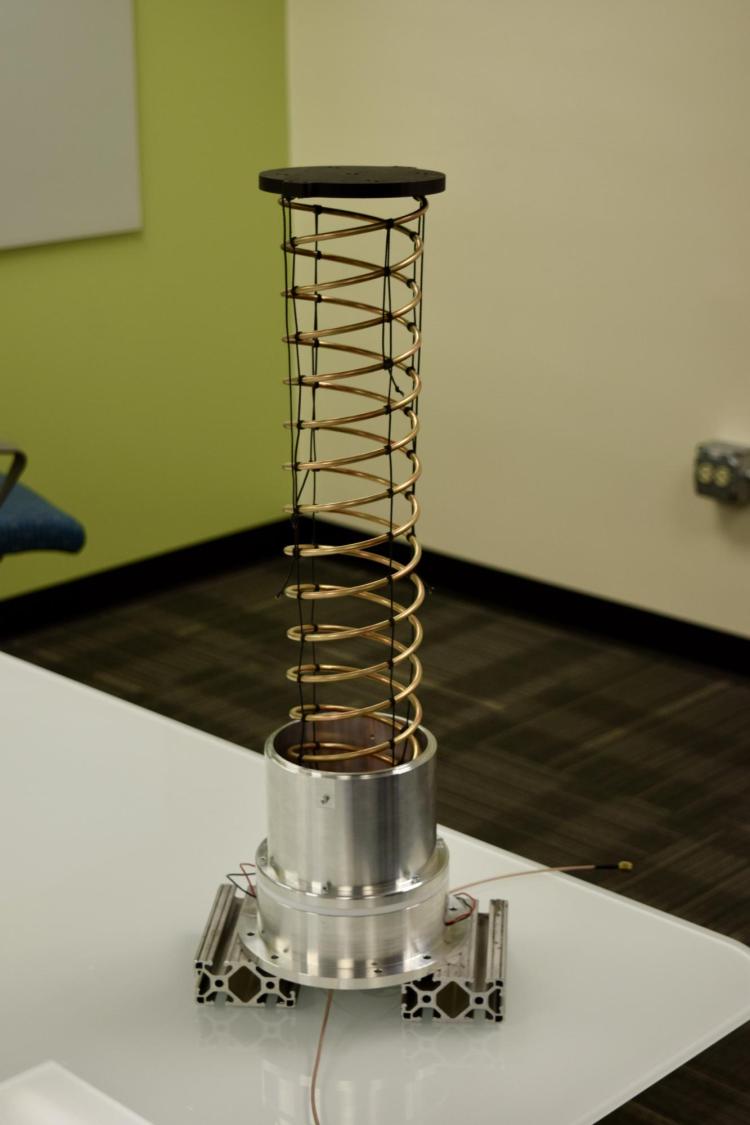 deployable helical antenna