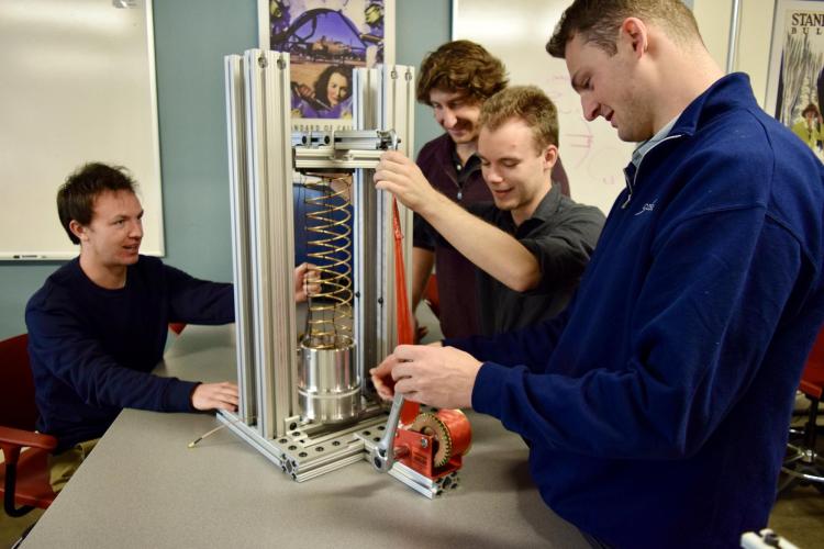 deployable helical antenna