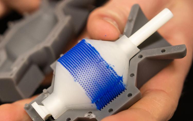 Pillar technology molding