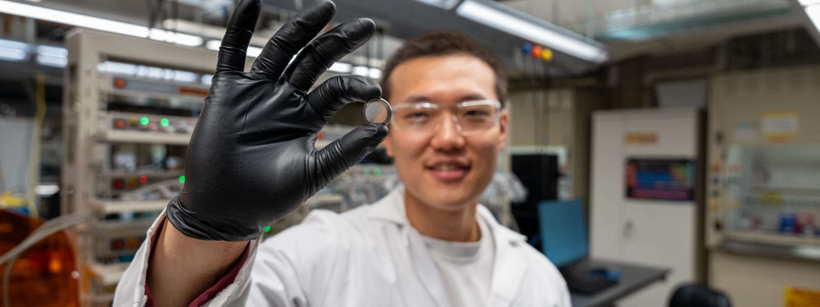Kangmin Kim completes a summer research experience on sodium-ion batteries.