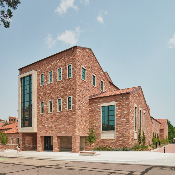 Imig Exterior Brad Nicol Photography