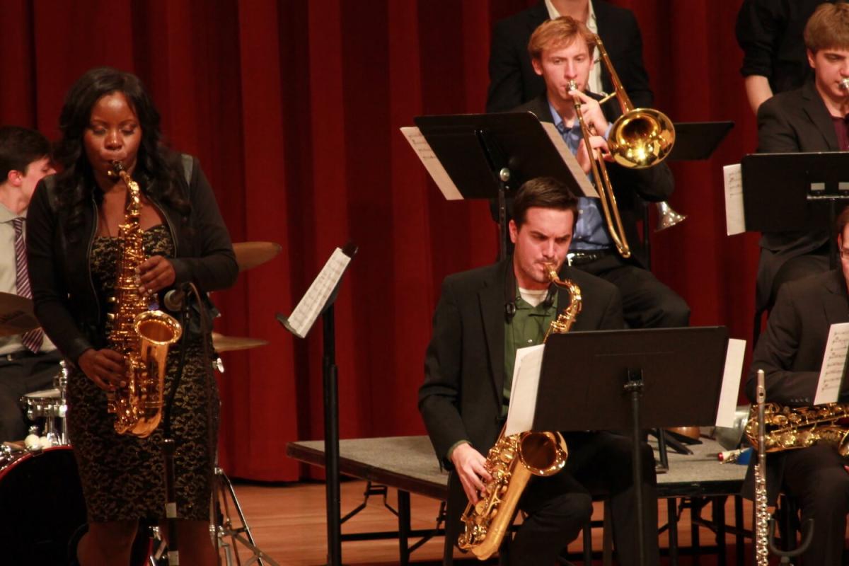 Jazz Alumni Tia Fuller on Stage with Students