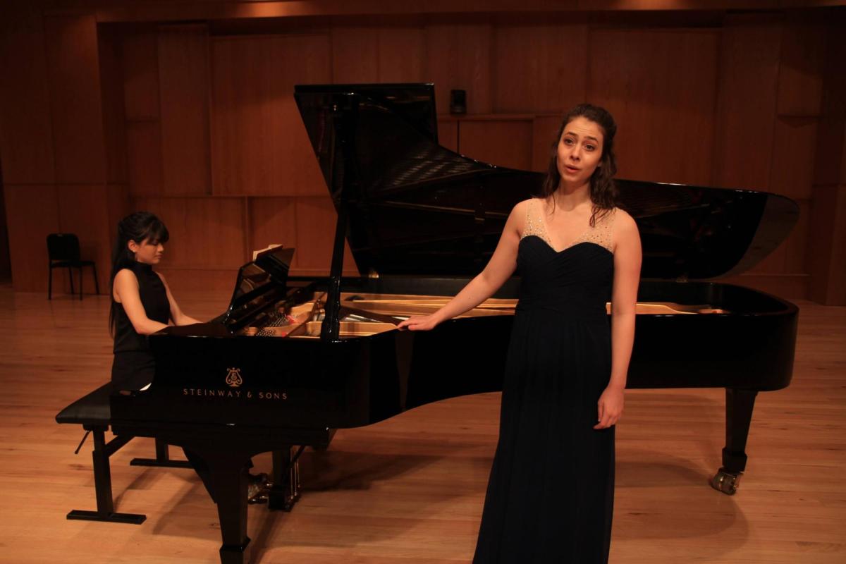 Sabina Balsamo on stage
