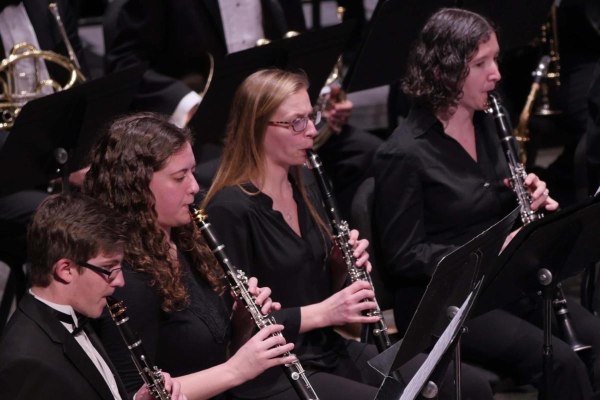 clarinet students performing