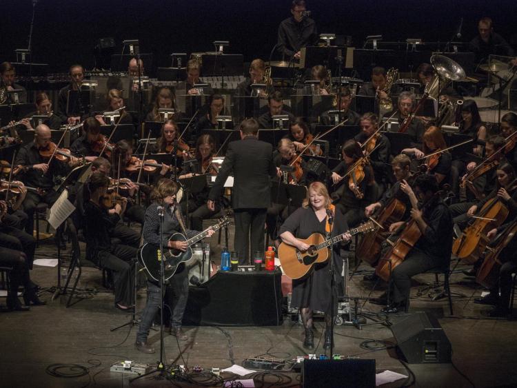 indigo girls with the symphony orchestra