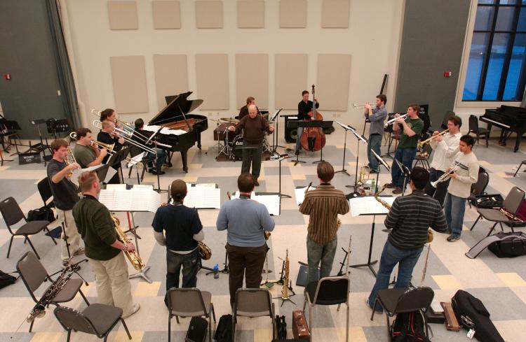 Dean Davis conducting (2005)