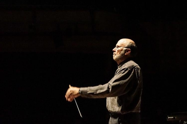 Allan McMurray conducting