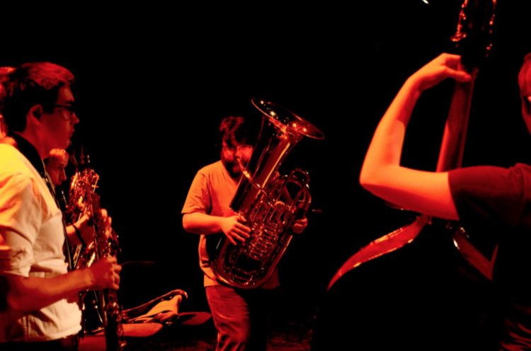 Michael Musick performing