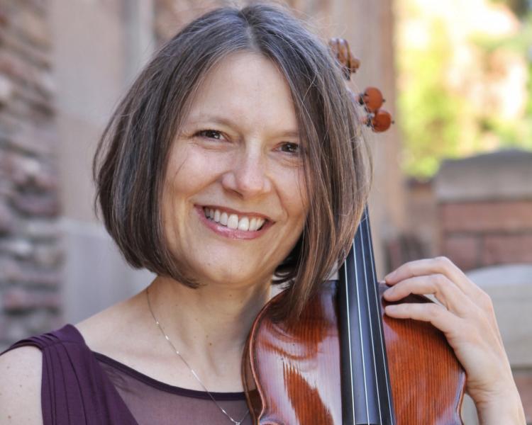 Associate Professor of Viola Erika Eckert