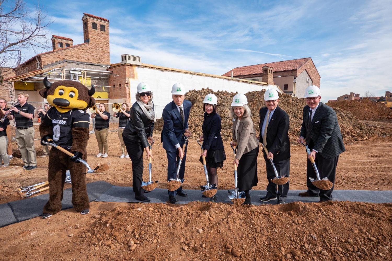 dignitaries with shovels