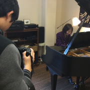 mutsumi moteki playing piano