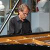 Korevaar at piano
