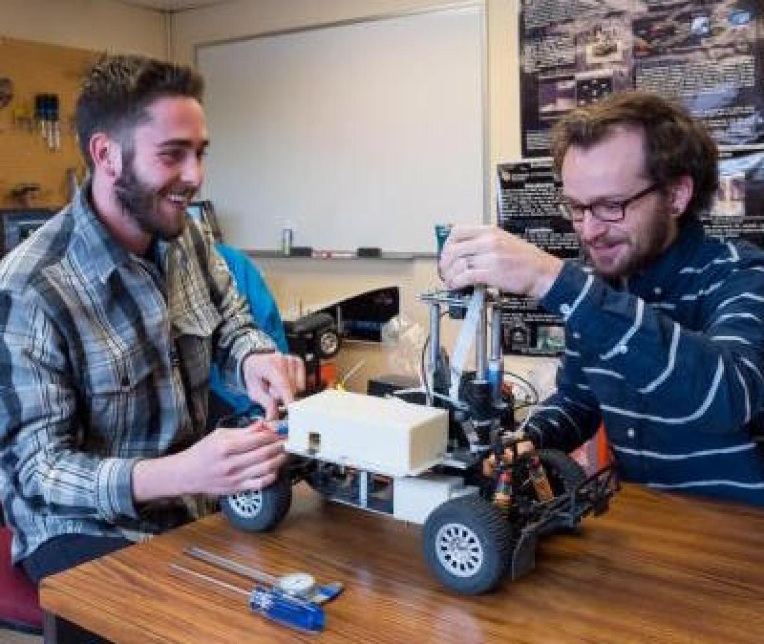 CU Students work on telerobotics