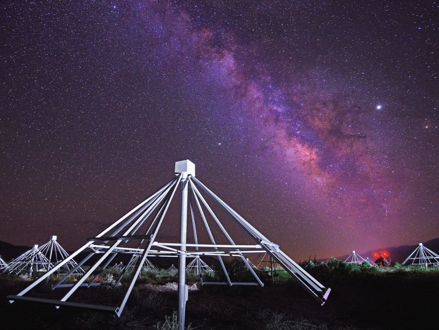 Hundreds of inexpensively made antennae tuned into the cosmos look for radio waves from potentially habitable planets at Caltech’s Owens Valley Radio Observatory near Big Pine, California.