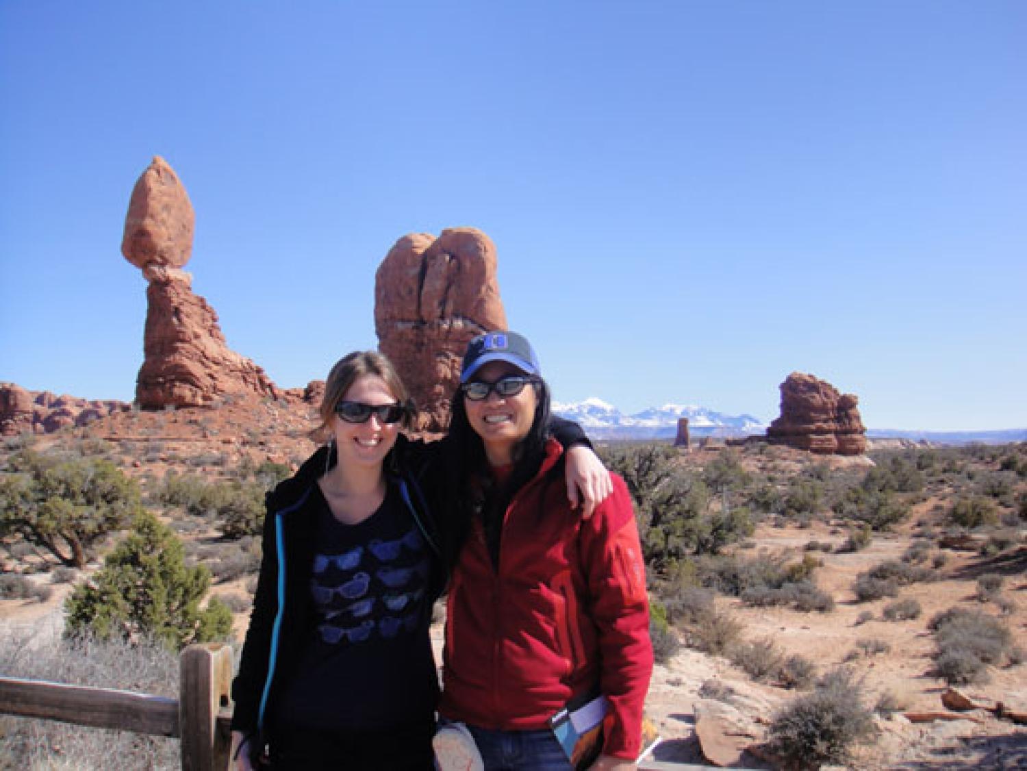 two participants in the Canyonlands Half Marathon 2010